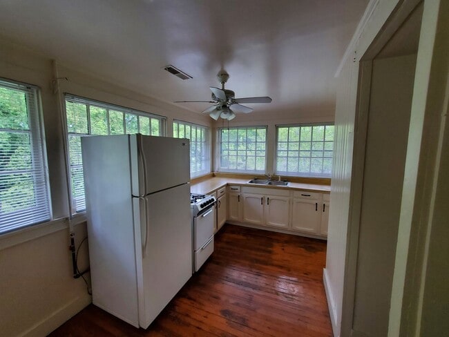 Photo - 320 S Mendenhall St Unidad C