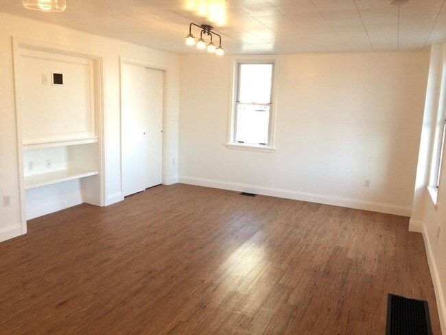 Photo - Beautiful South Side Renovation -- Conveni...