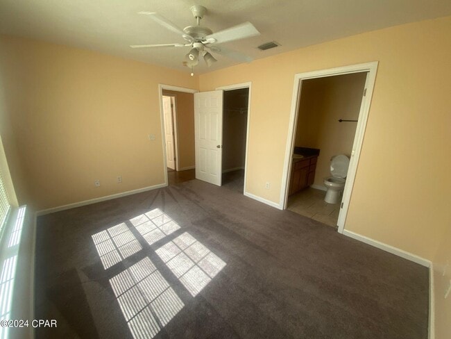 Photo - 901 Huntington Dr