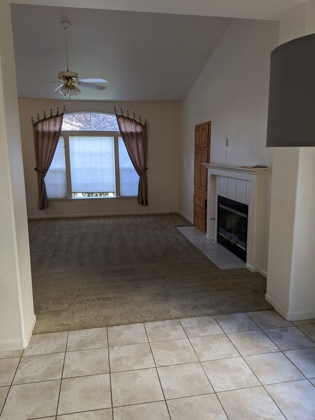 317 Westin Ln