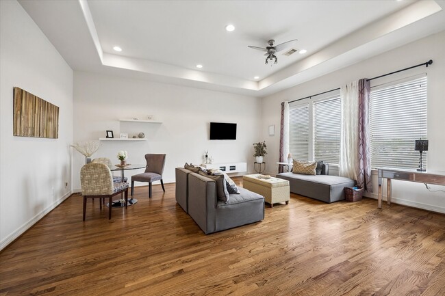 Photo - 3804 Center Plaza Dr