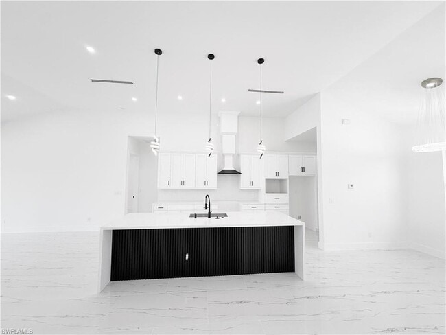 Photo - 2607 49th St W