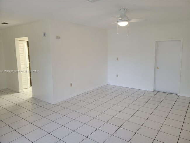 Photo - 7101 NW 24th St