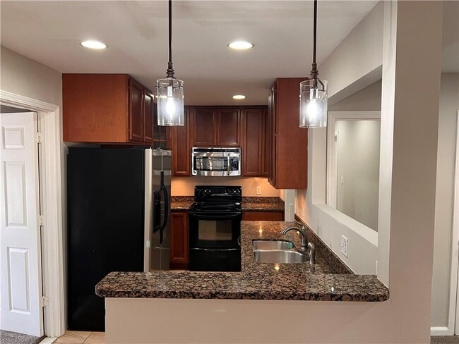 Photo - 2047 Panstone Ct SW