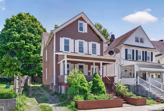 Photo - 90 Montgomery St Unit Upper