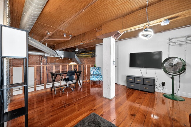 Photo - 226 Mt Elliott St Unit ID1437644P