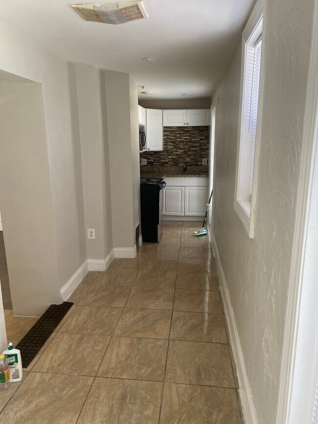 Photo - 32 Hinckley St Unit 1R