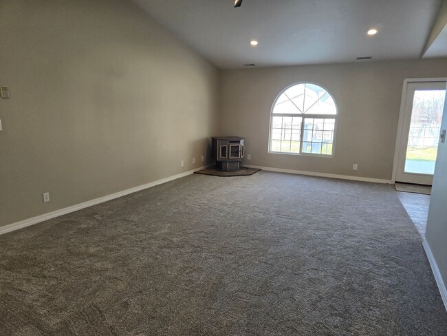 Photo - Spacious 3 Bed | 2 Bath on Large Corner Lot – Twin Falls