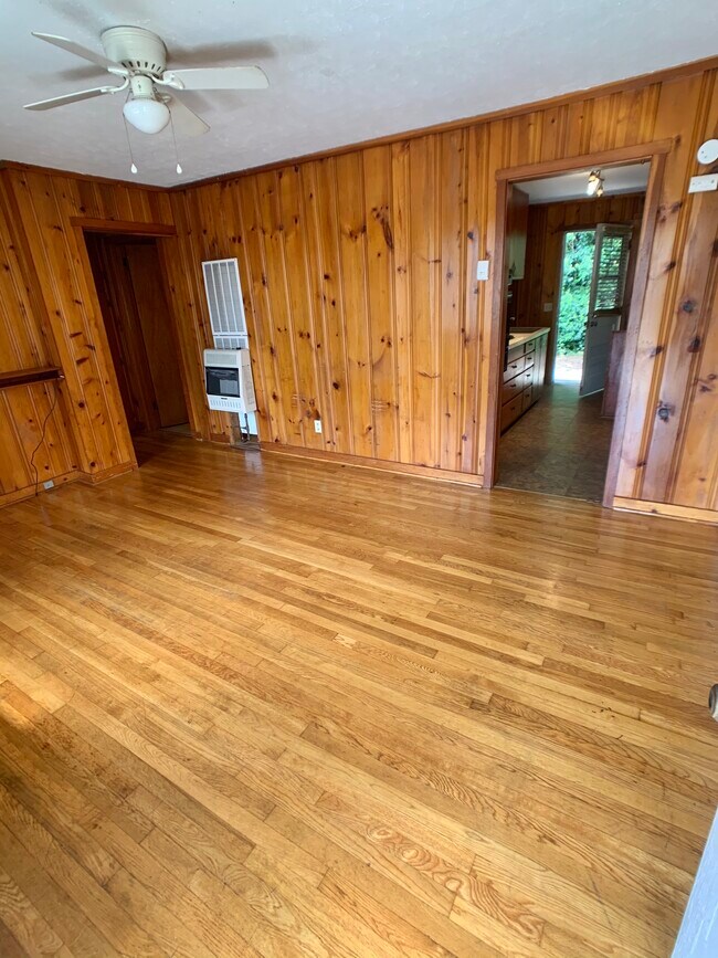 Sala de estar - 151 N Ross St Unidad B