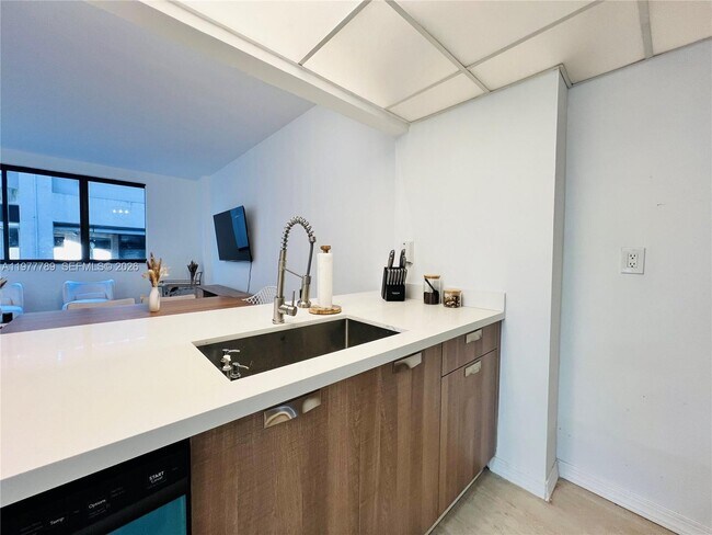 Photo - 540 Brickell Key Dr Unit 202