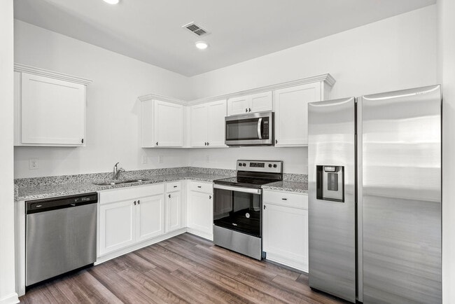 Photo - 1496 Madison Way