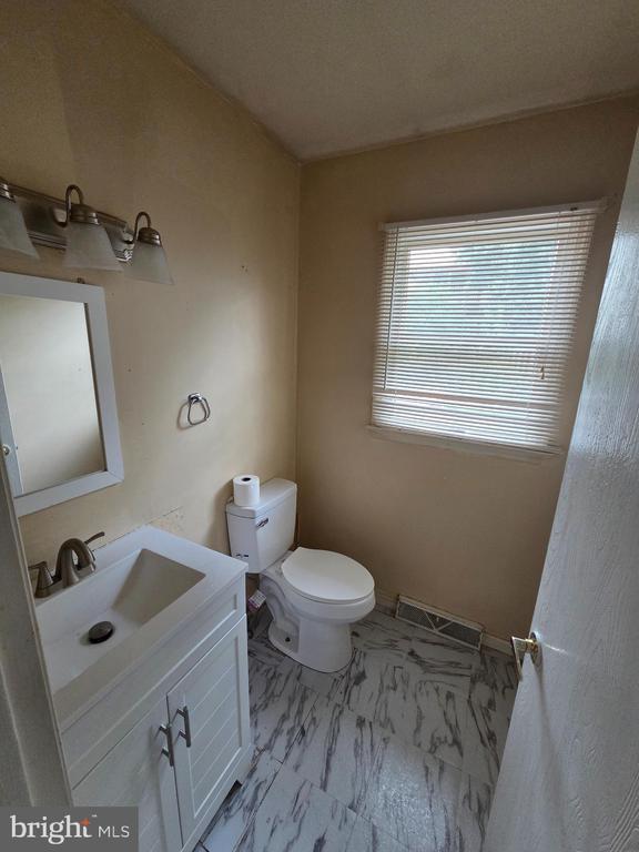Photo - 945 Timber Ln