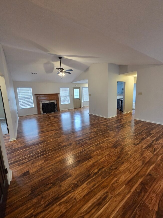 Photo - 3002 Oakbrook