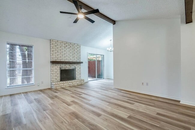 Photo - 1306 Glenda Dr Unit A