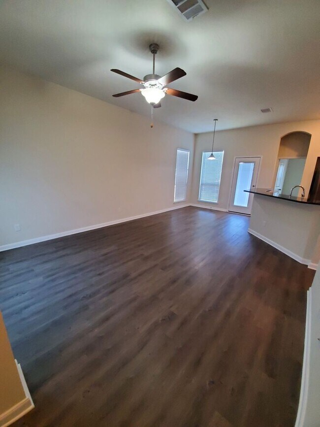 Photo - 3/2 Home with Open Floor Plan in Bryan