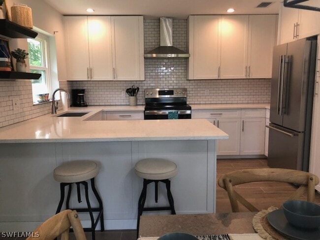 Photo - 235 Lanchester Ct