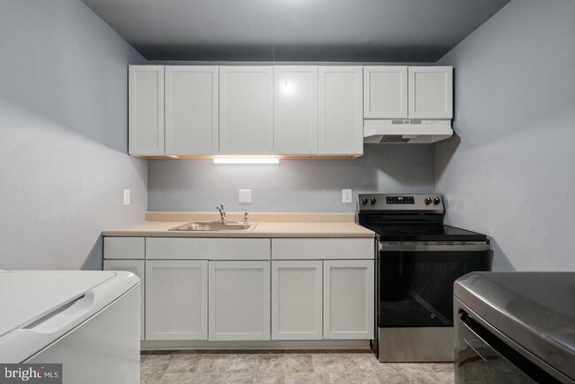 Photo - 9716 Bragg Ln