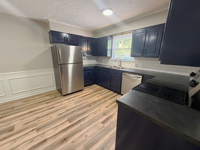 Photo - Freshly Renovated Townhome 3 Bed, 1.5 Bath