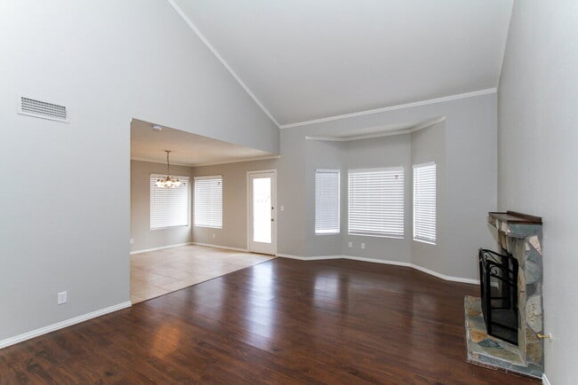 Photo - 857 Schooner Dr