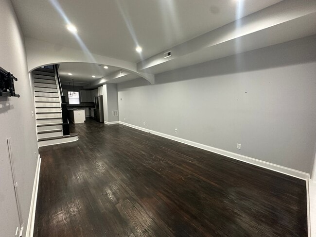 Photo - 407 N Lakewood Ave