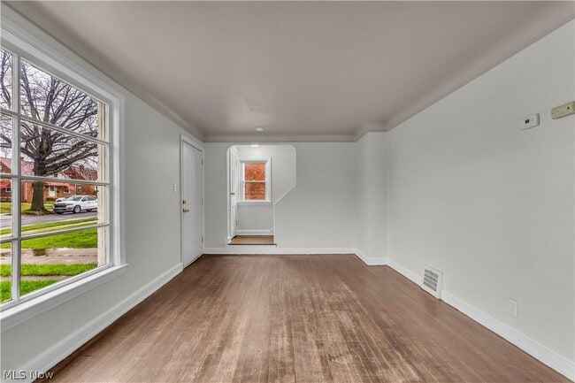 Photo - 21206 Hillgrove Ave