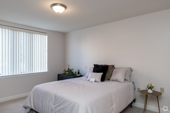 1BR, 1BA - Hilshire - 847SF1BR, 1BA - Hilshire - 847SF - Allegria Village
