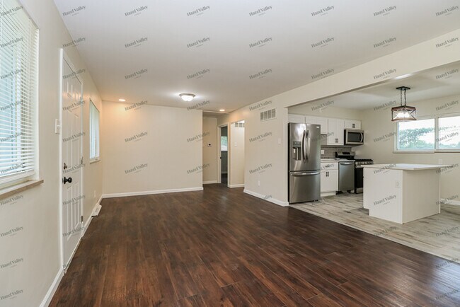 Photo - 8787 Boyce Pl