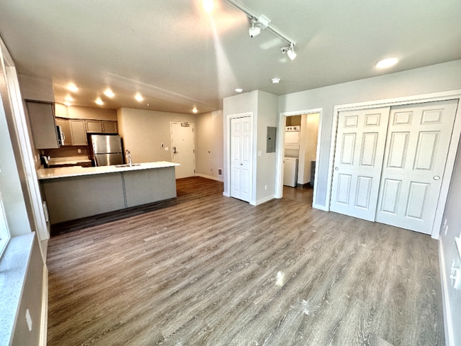 Photo - 2330 Yakima Ct Unit E201