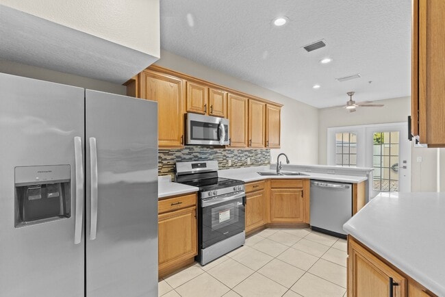 Available Now – Refreshed 3BR/2.5BA Lake Nona Townhome in Northlake Park