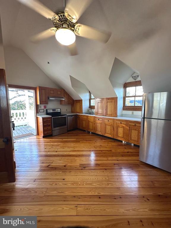 Photo - 230 W Main St