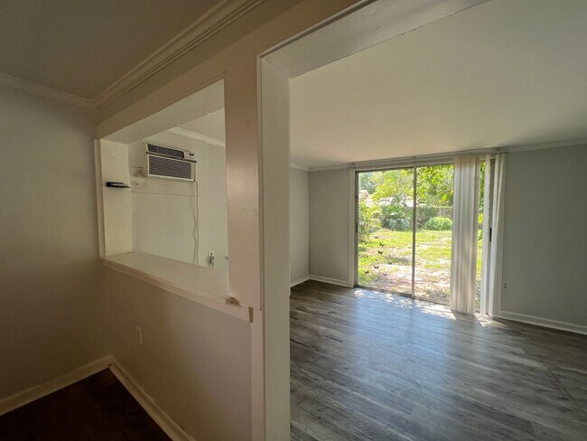 Photo - 1609 14th Ave W Unidad B