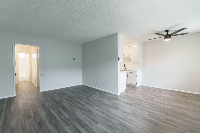 Photo - 18424 Halsted Avenue