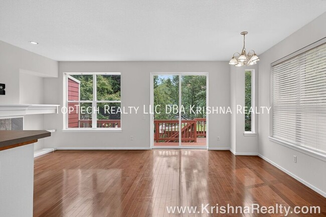 Photo - 2114 NE Sheffield Ave