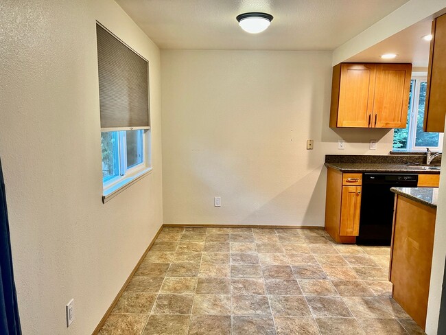 Photo - 2Bd/1Ba Lynnwood Apartment
