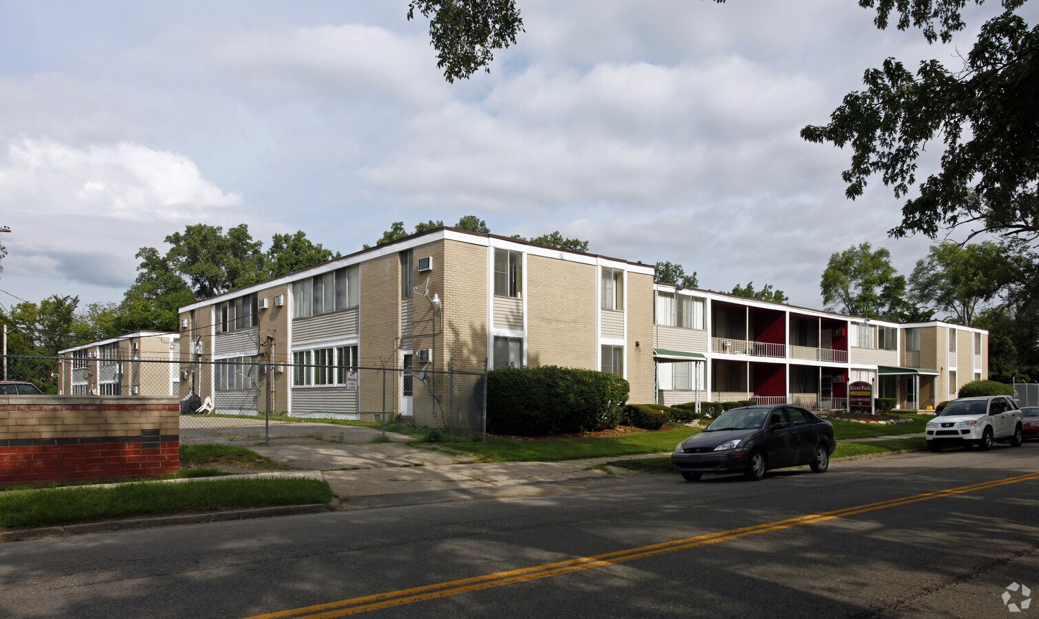 River Park - River Park Apartments