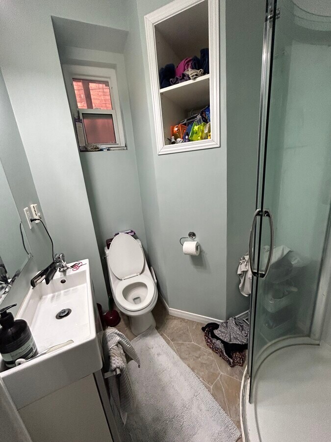 Photo - Cozy Main Floor 1 Bedroom with Private Entrance and Parking Unit 4