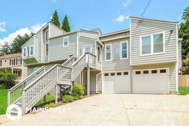 Photo - 4948 Highpoint Way NE