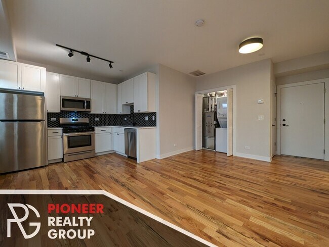 Photo - 648 W Wrightwood Ave Unit 2