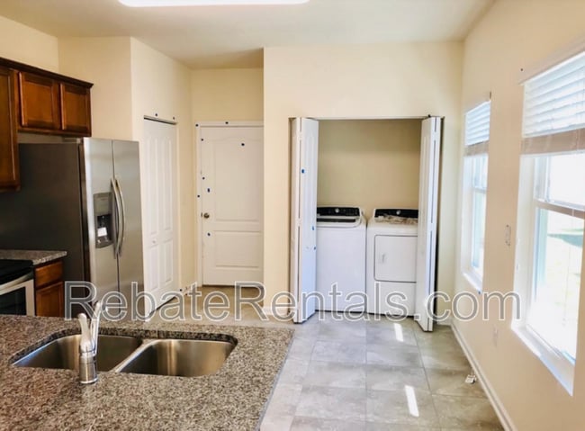 Photo - 732 Servia Dr