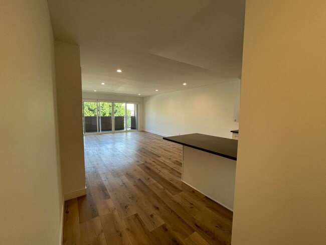 Photo - 1284 Havenhurst Dr Unidad 202