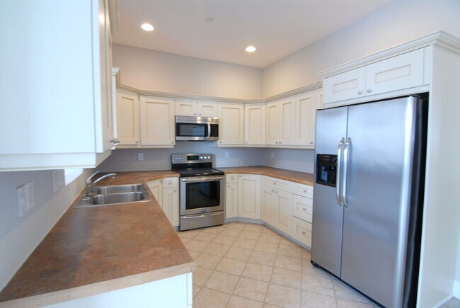 Photo - Downtown City Living Spacious 1 bedroom 1 bathroom in the heart of Greensboro