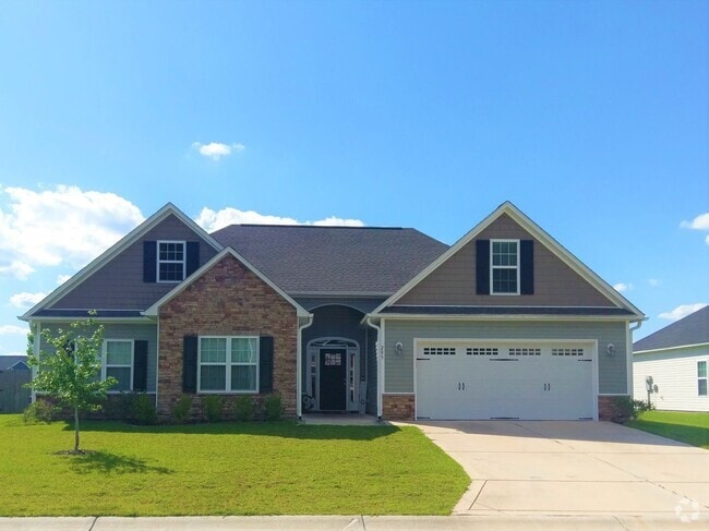 Building Photo - Beautiful Craftsmen Styled Home