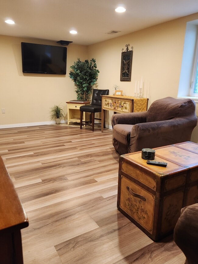 Photo - 8 S Zenobia St Unit Zen Apt