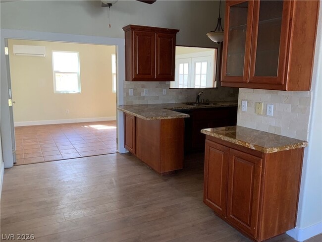 Photo - 216 Red Cloud Terrace