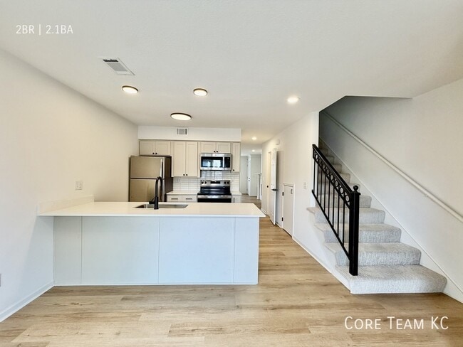 Building Photo - 128 E 29th St
