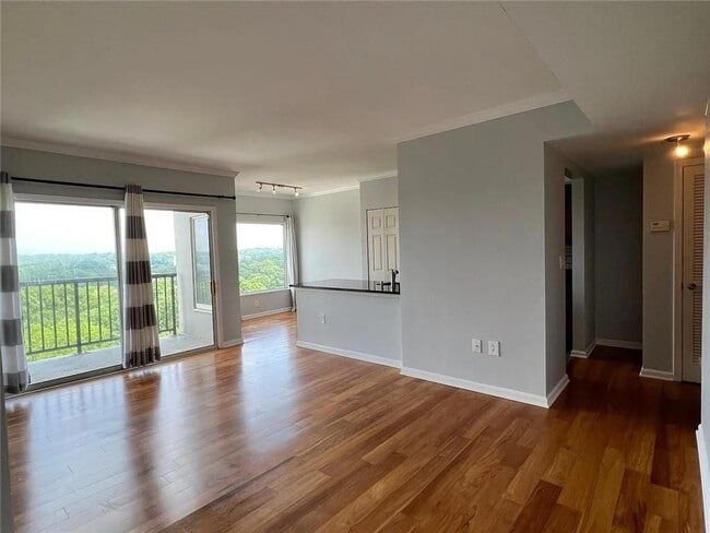 Building Photo - 275 13th St NE Unit 1105