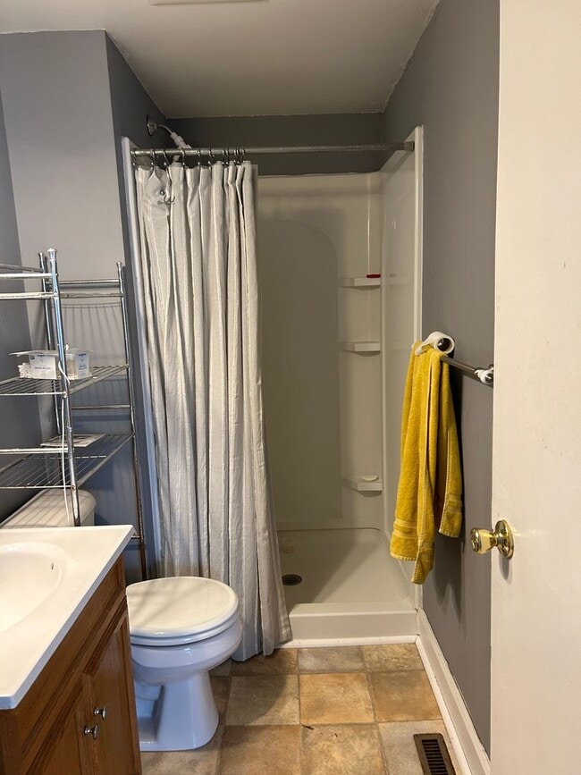 Photo - 1201 S Cedar Ave Unit 3 - Back