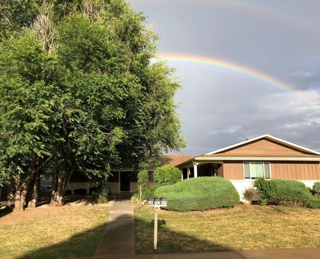 Building Photo - 652 Inca Pky