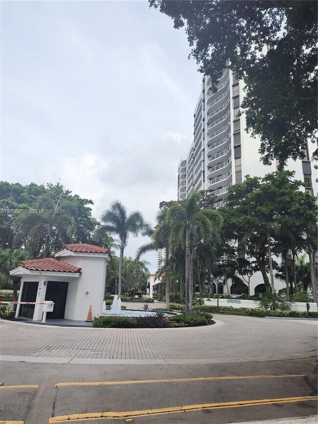 3610 Yacht Club Dr Unit 514