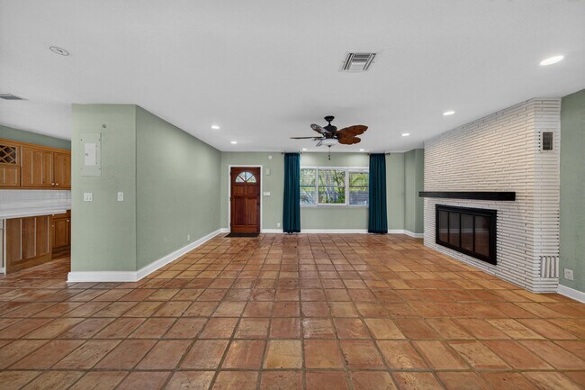 Photo - 2680 NE 24th St